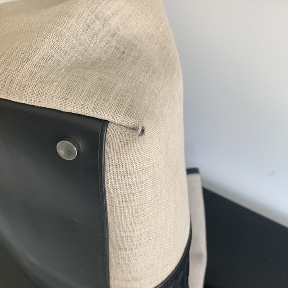 Vince black croc stamped tote - Picture 9 of 12